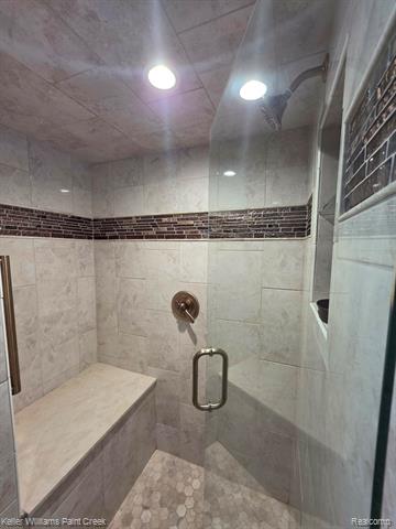 Builiding view twenty one for 4714 Pickwick, Sterling Heights, MI. 48310