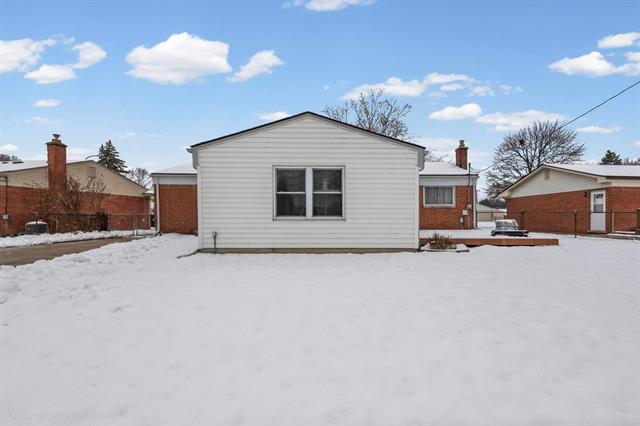 Builiding view twenty six for 35674 Shook, Clinton Township, MI. 48035