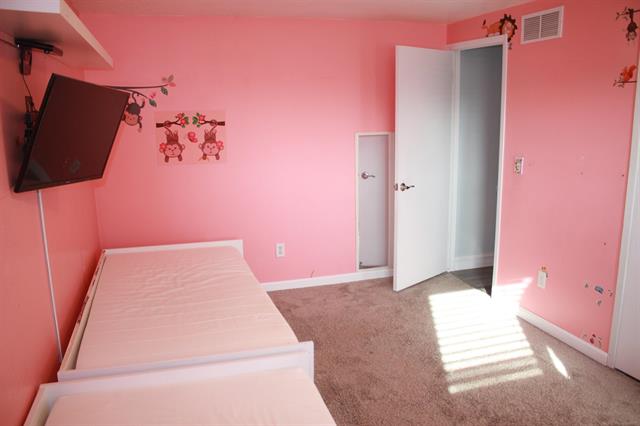 Builiding view eighteen for 36833 Engleside, Sterling Heights, MI. 48310