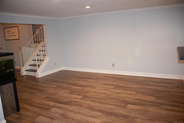 Builiding view five for 36833 Engleside, Sterling Heights, MI. 48310