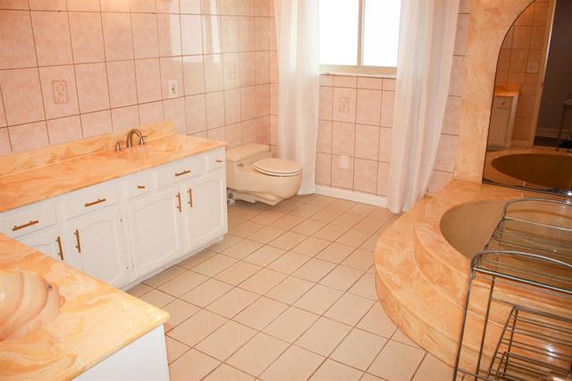 Builiding view nineteen for 36833 Engleside, Sterling Heights, MI. 48310