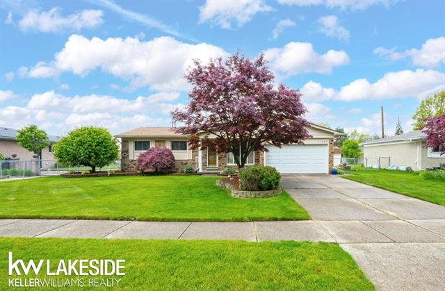 front view for 11240 Village Dr, Sterling Heights, Mi. 48312