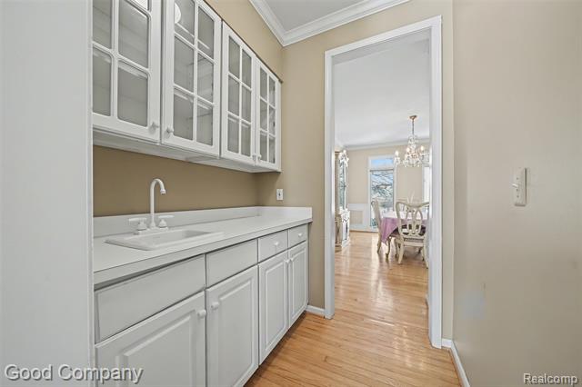 Builiding view five for 41714 Dukesbury, Novi, MI. 48375