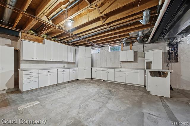 Builiding view thirty for 41714 Dukesbury, Novi, MI. 48375