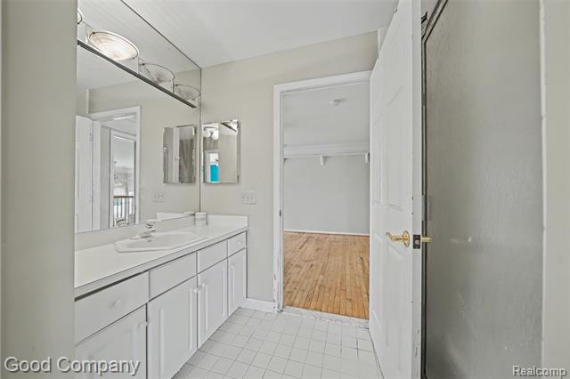 Builiding view twenty seven for 41714 Dukesbury, Novi, MI. 48375