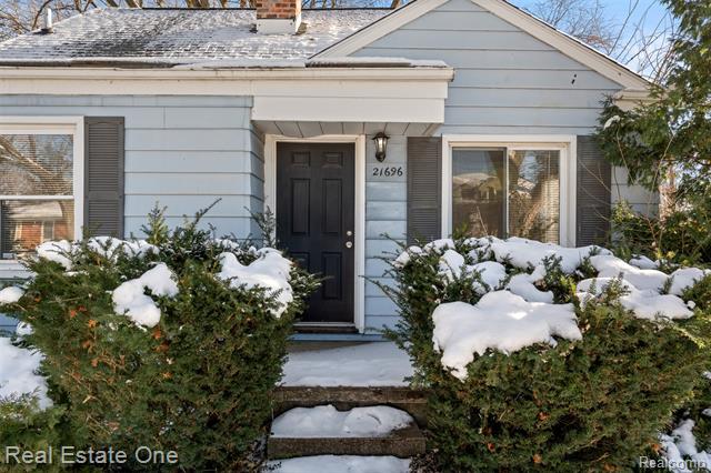 Builiding view four for 21696 Purdue, Farmington, MI. 48336