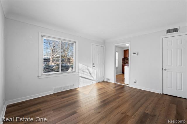 Builiding view six for 21696 Purdue, Farmington, MI. 48336