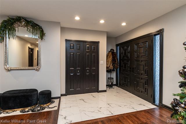 Builiding view eight for 16165 Andover, Clinton Township, MI. 48035