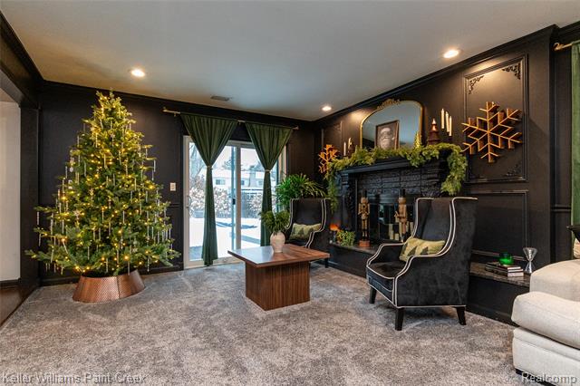 Builiding view eighteen for 16165 Andover, Clinton Township, MI. 48035