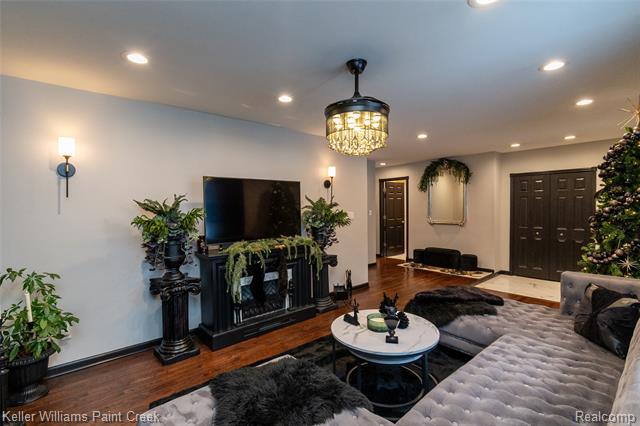 Builiding view eleven for 16165 Andover, Clinton Township, MI. 48035