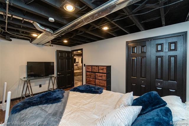 Builiding view fifty three for 16165 Andover, Clinton Township, MI. 48035