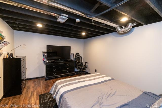 Builiding view fifty for 16165 Andover, Clinton Township, MI. 48035