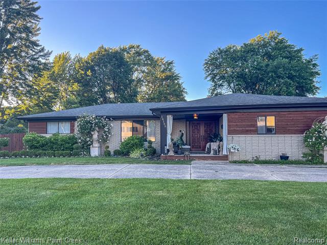 Builiding view one for 16165 Andover, Clinton Township, MI. 48035