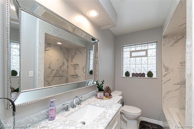 Builiding view thirty three for 16165 Andover, Clinton Township, MI. 48035