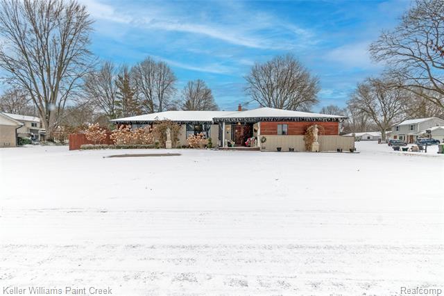 Builiding view three for 16165 Andover, Clinton Township, MI. 48035