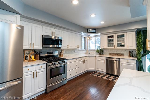 Builiding view twenty four for 16165 Andover, Clinton Township, MI. 48035