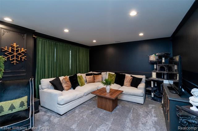 Builiding view twenty one for 16165 Andover, Clinton Township, MI. 48035