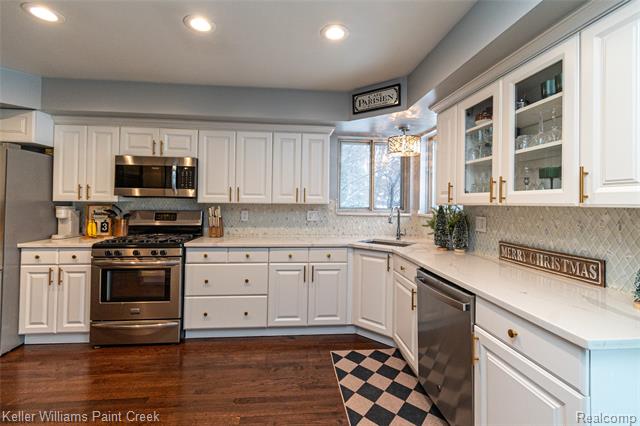 Builiding view twenty six for 16165 Andover, Clinton Township, MI. 48035