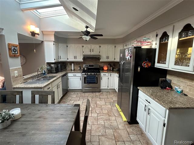 Builiding view eight for 27650 Riviera, Harrison Township, MI. 48045