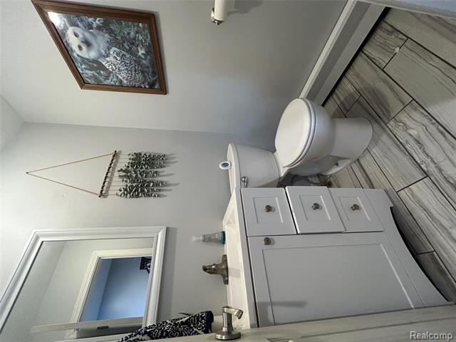 Builiding view eighteen for 27650 Riviera, Harrison Township, MI. 48045