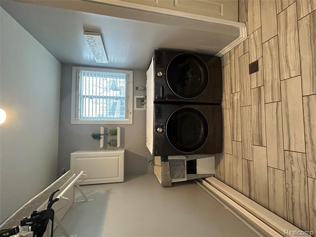 Builiding view seventeen for 27650 Riviera, Harrison Township, MI. 48045