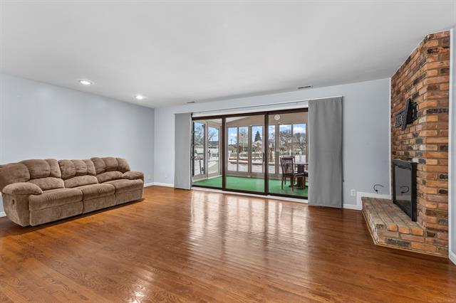 Builiding view seven for 39520 Venetian, Harrison Township, MI. 48045