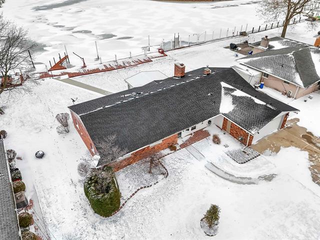 Builiding view thirty eight for 39520 Venetian, Harrison Township, MI. 48045