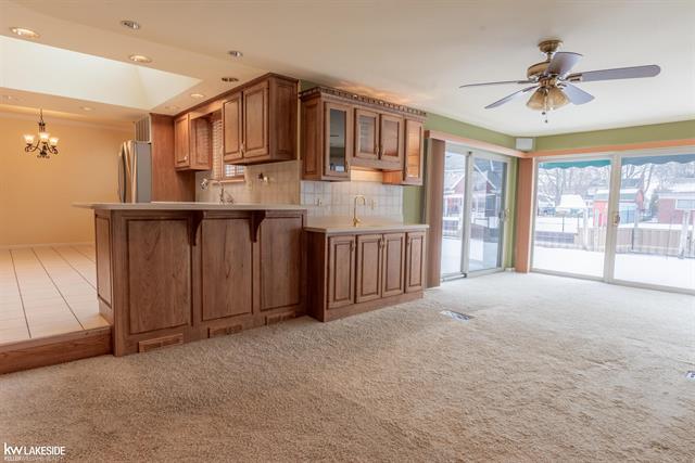 Builiding view fifteen for 37936 Seaway, Harrison Township, MI. 48045