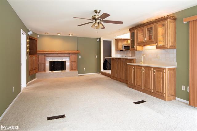 Builiding view sixteen for 37936 Seaway, Harrison Township, MI. 48045