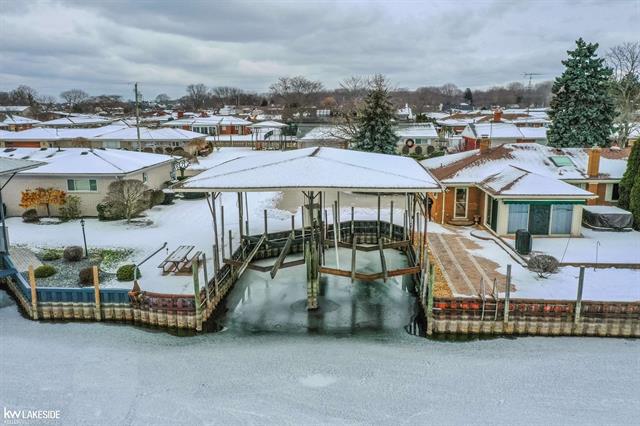 Builiding view thirty seven for 37936 Seaway, Harrison Township, MI. 48045