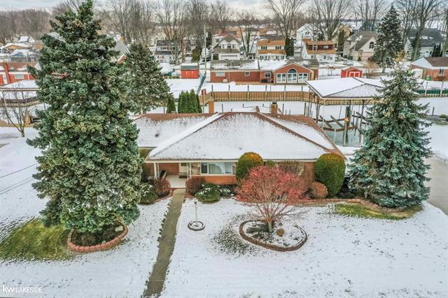 Builiding view thirty three for 37936 Seaway, Harrison Township, MI. 48045