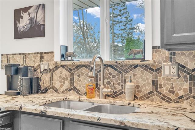 Builiding view nine for 36815 Woodingham, Clinton Township, MI. 48035