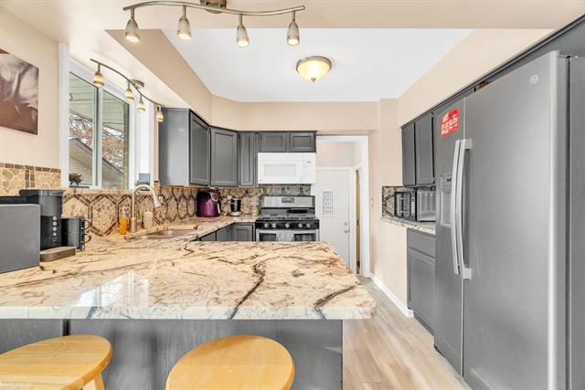 Builiding view seven for 36815 Woodingham, Clinton Township, MI. 48035