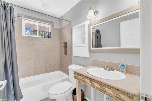 Builiding view sixteen for 36815 Woodingham, Clinton Township, MI. 48035