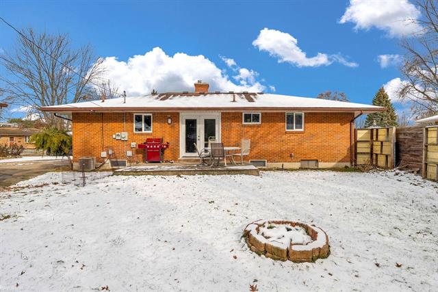 Builiding view twenty one for 36815 Woodingham, Clinton Township, MI. 48035