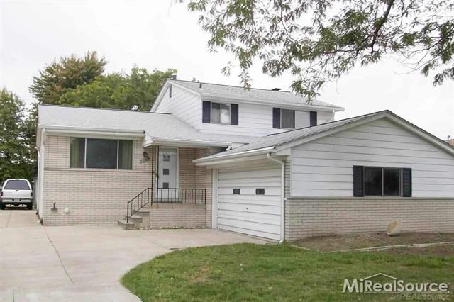 front view for 38909 Lakeshore, Harrison Township, Mi. 48045