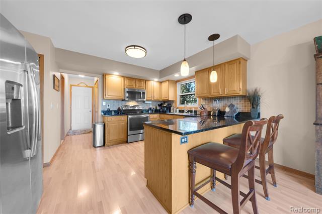 Builiding view eight for 39100 Archer W, Harrison Township, MI. 48045