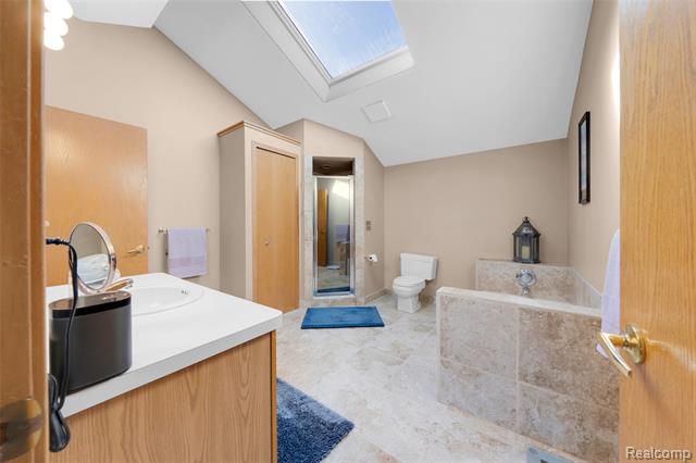 Builiding view fourteen for 39100 Archer W, Harrison Township, MI. 48045