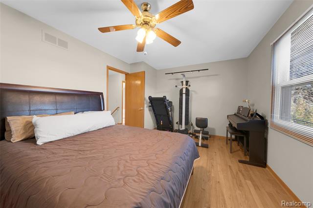 Builiding view sixteen for 39100 Archer W, Harrison Township, MI. 48045