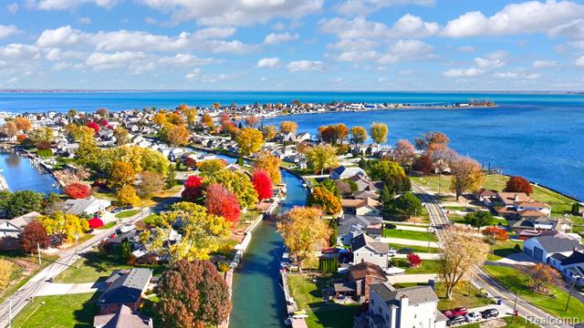 Builiding view twenty three for 39100 Archer W, Harrison Township, MI. 48045