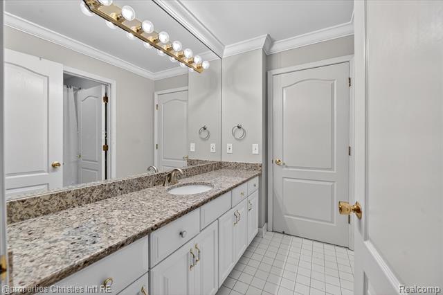 Builiding view forty for 47483 Beckenham, Novi, MI. 48374