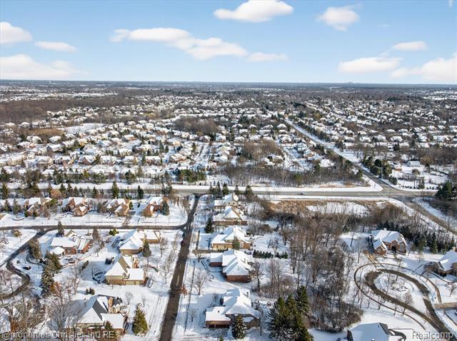 Builiding view seventy three for 47483 Beckenham, Novi, MI. 48374