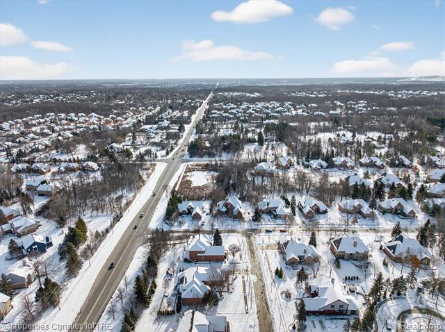 Builiding view seventy two for 47483 Beckenham, Novi, MI. 48374