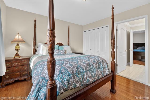 Builiding view thirty five for 47483 Beckenham, Novi, MI. 48374