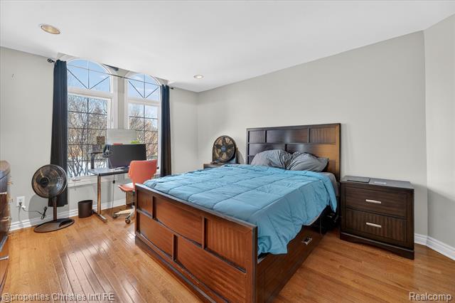 Builiding view thirty six for 47483 Beckenham, Novi, MI. 48374