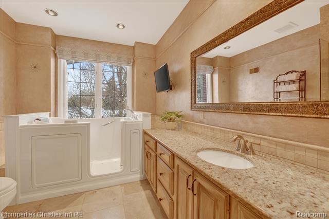 Builiding view thirty for 47483 Beckenham, Novi, MI. 48374