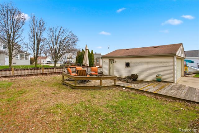 Builiding view thirty one for 37886 Sunnybrook, Harrison Township, MI. 48045
