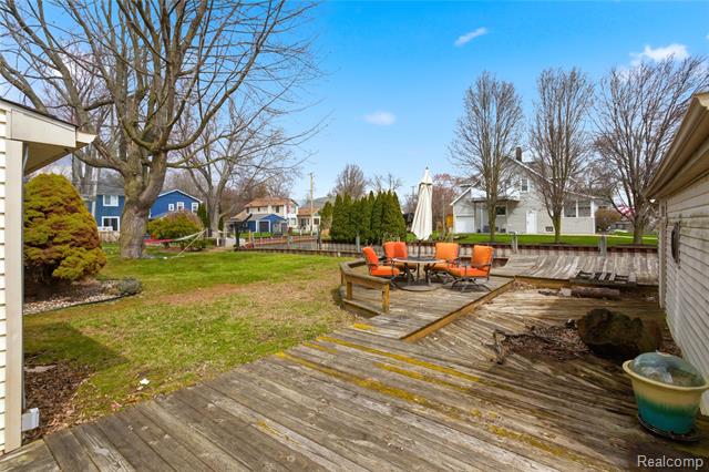 Builiding view thirty for 37886 Sunnybrook, Harrison Township, MI. 48045