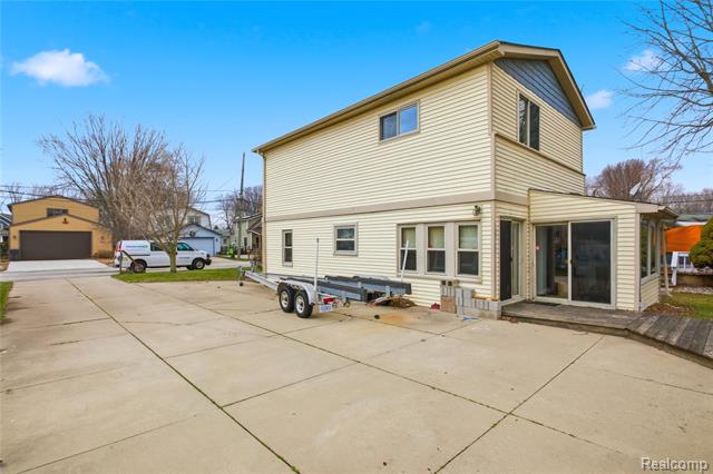 Builiding view twenty eight for 37886 Sunnybrook, Harrison Township, MI. 48045