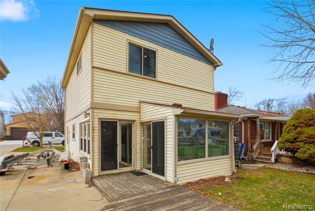Builiding view twenty five for 37886 Sunnybrook, Harrison Township, MI. 48045